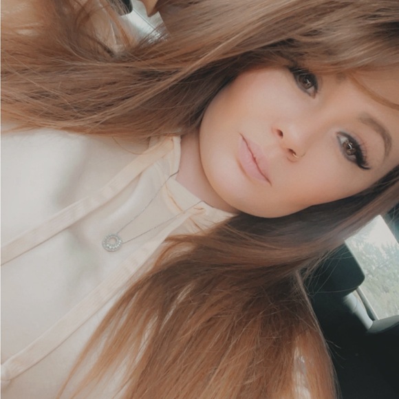 Meet your Posher, Kendra - Picture 1 of 1